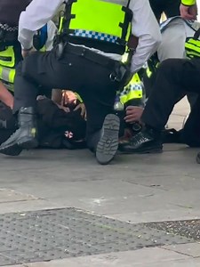116K views · 522 reactions | Attempted mass shooter arrested outside of Fulham Broadway after the Chelsea game. #Chelsea #fulham #london #shooter #fblifestyle | We R Toon Army | Facebook