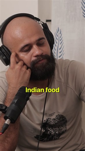 Healthy vs Balanced Food - What's the Difference? #mindfuleating Full podcast on YouTube Q Head: Strength Over Aesthetics Link in bio #balancedeating | Clinton Baptist