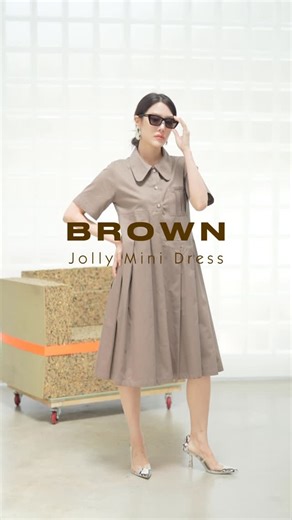 PP and Family on Instagram: "Brown Jolly Mini Dress Product code: 251205BROWN Price: 1,490 THB Product size: S – B36” H40” L40” S14” M – B39” H43” L40.5” S14.5” Fabric: Cotton Color: น้ำตาลโอวัลติน Details: มินิเดรสตัวพริ้วที่ทุกคนชื่นชอบในความใส่สบาย ปกโปโลน่ารัก สามารถปลดกระดุมได้ มีดีเทลตัดต่อด้านหน้า ตีเกล็ดน่ารัก ความยาวกำลังพอดี วันไหนไปกินบุฟเฟ่แนะนำมากๆ ใส่ยังงัย มุมไหนก้อผอมค่ะ (Model size: 32-26-35 Height 160 cm : Wearing S) Order at: Official Line ID - @PPandFamily FB inbox - PPandFam