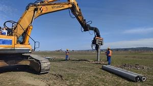 [Hot Item] Advanced Solar Pile Driving Equipment for Excavation Projects