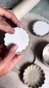211K views · 1.6K reactions | How to use a hump mold ❤️ ••• Follow @studioleach for more! | The Ceramic School | Facebook