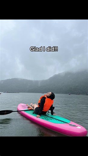This picture came out so good!!🤪😼😽 . . . #fyp #pokhara #paddleboard #kayaking #nepal