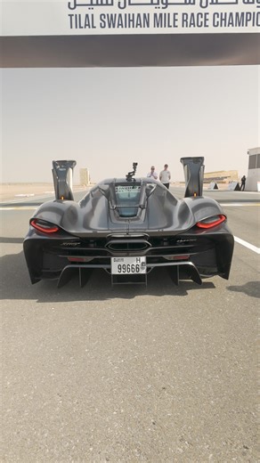 carwow | The way it catches up to the Bugatti is INSANE! | Instagram