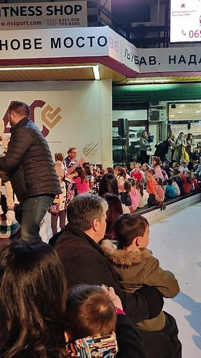 "Manifestacija 'Bajkovita sreda' se održava svake srede na SPENS-u od 18h. Svake srede u kadici bude predstava za decu" 📸@djshoepack | Serbia Live - Novi Sad