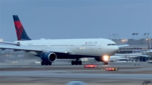 Delta flight makes emergency landing at MSP