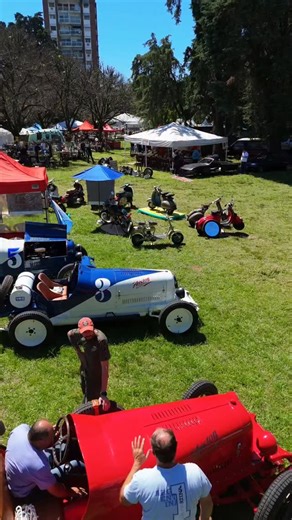 🔧 Gracias a todos los que fueron parte del AutoJumble 2025. Un año más, este espacio se convirtió en el punto de encuentro de coleccionistas, restauradores y fanáticos que viven la historia pieza por pieza. Cada hallazgo, cada charla y cada sonrisa hacen que el AutoJumble siga siendo el corazón más auténtico de Autoclásica. #AutoClásica2025 #AutoJumble #ClubDeAutomóvilesClásicos #HistoriaEnMovimiento | AutoClásica