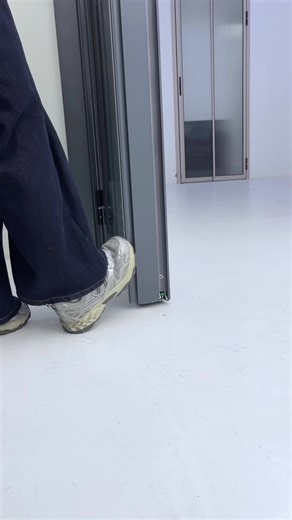 Aluminum Glass Door Design Without Floor Track