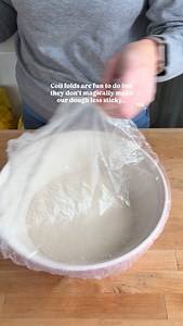 Strong dough isn’t sticky 👀 If your dough is sticking to everything — the bowl, your hands, your counter — it’s not you. It’s the dough. Here’s the real secret: 💧 the right amount of water 💪 enough mixing at the start to build strength I mix my dough for about 5–7 minutes right after bringing everything together. Then I let it rest for about an hour before my first coil folds. It won’t look perfectly smooth after mixing, but it should hold itself together in a little ball. During that rest, t