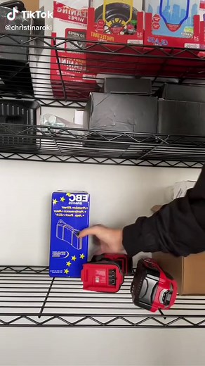 Organize and Decorate Your Garage with Me!