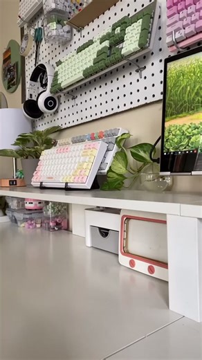 Can’t wait to add these to a build #keyboards #customkeyboards #kttrose #kawaii #pink #pinkaesthetic #techtok