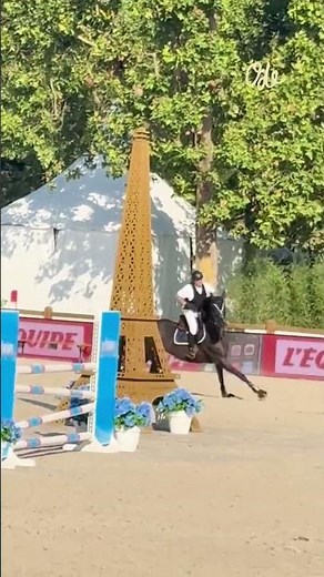 Laeticia Hallyday venue soutenir Serge Versano au Longines Paris Eiffel Jumping 🐎✨ Laeticia