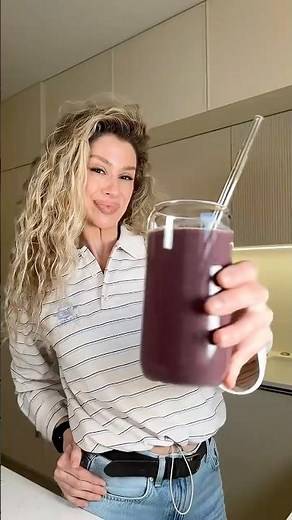 Anti‑Aging Smoothie (Berries & Spinach) 🫐 #healthyrecipes #healthybreakfast #healthyfood #recipe