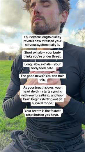Your exhale length quietly reveals how stressed your nervous system really is. Short exhale = your body thinks you’re under threat. Long, slow exhale = your body feels safe. The good news? You can train this. As your breath slows, your heart rhythm starts syncing with your breathing, and your brain begins shifting out of survival mode. Your breath is the fastest reset button you have.