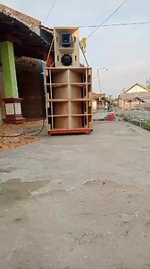 Wes penak gae ngarepe omah bolo #soundsystem #soundhoreg #soundbalap #soundhajatan #soundlive #pemburuhoreg | Zubed Pro | Facebook