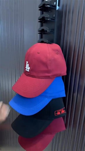 🧢 No more stacking or digging—each hat has its own spot. Even the bottom hat stays clean and easy to grab.😍 👉 | Dayyearn