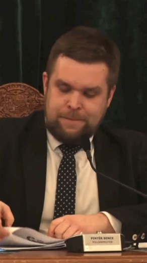 Hol a pénz, Fekete Dávid? Hová tűnt 1,7 milliárd forint a győri lakáskasszából? Várjuk a választ. | Pintér Bence