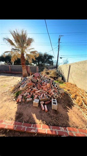 Spring is just around the corner and work is starting to flood in again thank god happy customers!! Did all this in 4 hours solo there is no work that i wont take on , work dont scare me what you guys got for me 😁☘️🌿🌱🍁#lawnmaintenance #lawncare #landscape #roofing #motivation