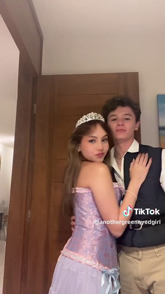 Boda de Rapunzel y su Príncipe: Anuncio Especial