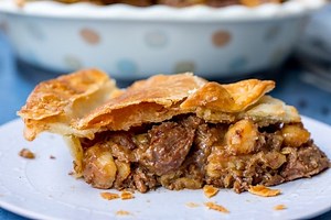 Slow Cooked Meat and Potato Pie
