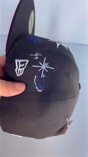 New York Yankees Solar Stars 59FIFTY fitted hat, featuring white stars and a matching logo.