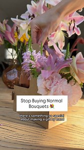 DIY Flower & Drink Carrier 🌸✨ The easiest handmade gift idea for Valentine’s Day, Galentines Day, Mother’s Day, birthdays or just because. If you’re looking for a budget friendly, thoughtful gift for her this flower arrangement in a drink carrier is such a cute alternative to a traditional bouquet. All you need is flower foam, fresh flowers (even from your garden), and her favourite drink. I added a Brutal Fruit Spritzer Grande Luxe to mine and it fit perfectly…it just makes the whole arrangeme