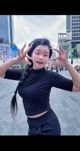 Fengbao Finger Dance Cover Midu Mountain Song New Choreography & Singing Performance