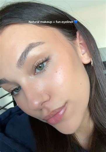 Natural Makeup with Fun Liner for a Fresh Look