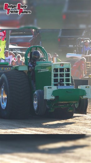 Oliver 1855 getting after it at the 2025 Midwest Summer Nationals Tractor & Truck Pull!! #BSTP #TractorPulling | Badger State Tractor Pullers