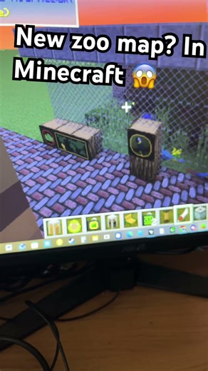 Minecraft new zoo map is out now!! 😱😱😱😱 lets go!!!!!!! Download the map in my shop
