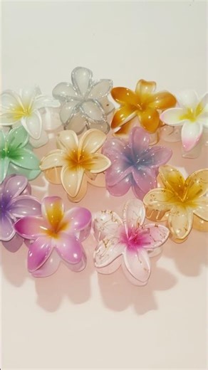 Claw clip look that anyone can try ✨ Quick & cute hair in seconds using a claw clip ✨ #shorts