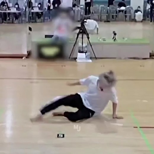 Ballet Inspired Black Swan Performance by Jimin
