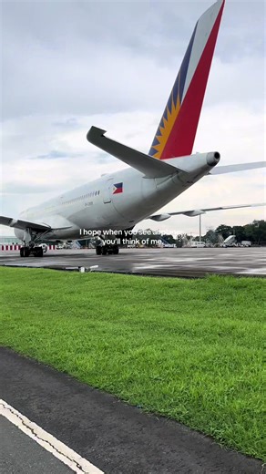 Exploring the Fascinating World of Airplanes