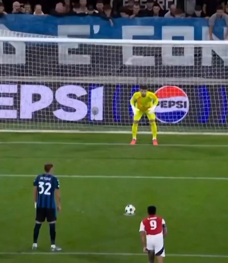 9.9K views · 104 reactions |  The reason Raya is the best goalkeeper in the world  | Kingstar Arsenal | Facebook