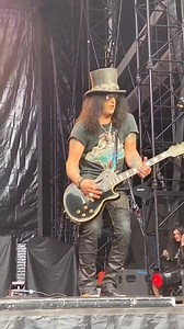 206K views · 8.9K reactions | Slash "Slither" solo #UK #london  #gunsnroses #slash  Slash Dav (YT) ©️ | Slash Addict | Facebook