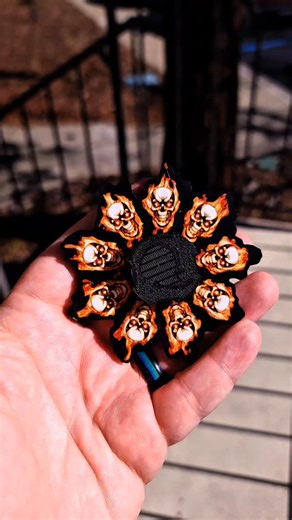 One more spooky one before the season ends. Definitely one of my favorites. #animation #3dprinting #zoetrope #satisfying | A Pyro Design