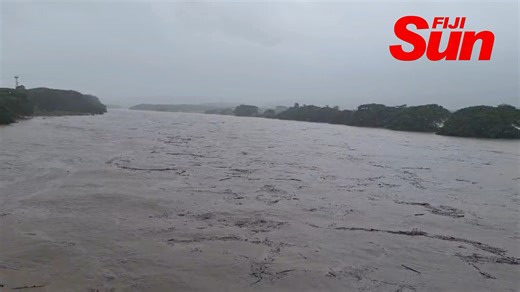 #WeatherUpdate The Ba River has broken its banks, sending floodwaters into nearby villages and the Ba township. 📹 Katherine Naidu #FijiSun #Fiji #FijiNews | Fiji Sun