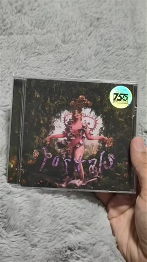 Unboxing PORTALS🧚🏻‍♀️- Melanie Martinez