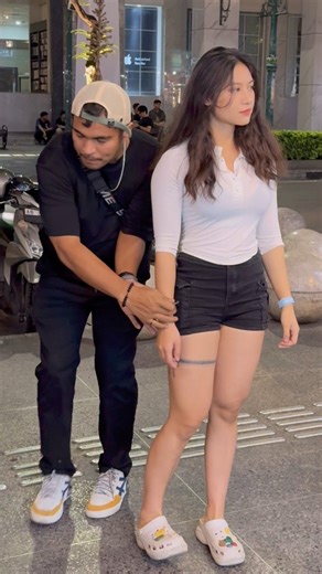 924K views · 7.7K reactions | girl handcuffs | Filiberth Matwearofficial | Facebook