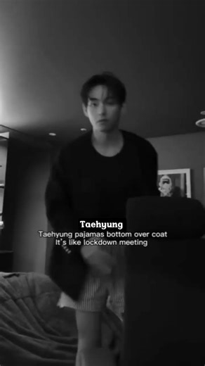 taehyung stripy pyjamas bottom over a coat 😭
