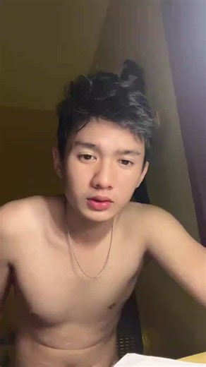 Brondong Cute: Cowok Brondong dan Cowok Cakep Terbaik