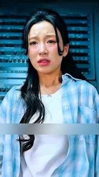 "Control Room Me Ghuskar Bacchi Ne Plane Bacha Liya 😨 #shorts #kdrama #cdrama