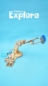 3.9K views | Build your own hydraulic arm and discover how water can power movement. From picking things up to learning about fluid dynamics, this hands-on project makes engineering come alive! ⚙️ Designed for kids aged 9-12+. Subscribe today! #TinkererBox #STEMfun #Hydraulics #STEAMlearning | Tinkerer | Facebook