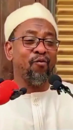 #dr_abdullahi_usman_gadon_kaya #alhamdulillah__الحمد__لله #fypシ゚viral🖤tiktok☆♡🦋myvideo #goviralfypシ🖤tiktok
