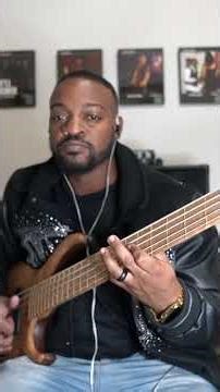 Forget Me Nots • Moog 🎹 or Bass 🎸 ? ‪@NovationTV‬ ‪@XviveAudio‬ ‪@michaeltobiasdesign‬