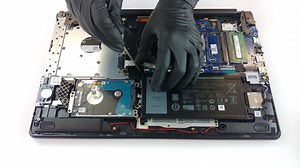 Inside Dell Inspiron 17 3780 - disassembly and upgrade options