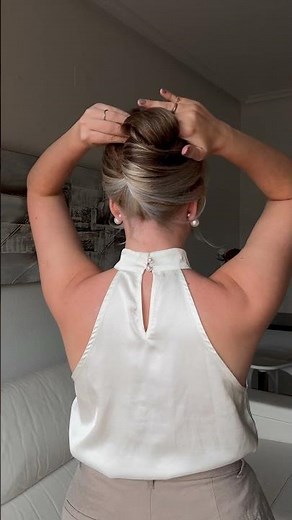 How To Create A French Twist With 5x Nº1 Hairpin Petites | Fiona Franchimon Nº1 Hairpin Petite Brown