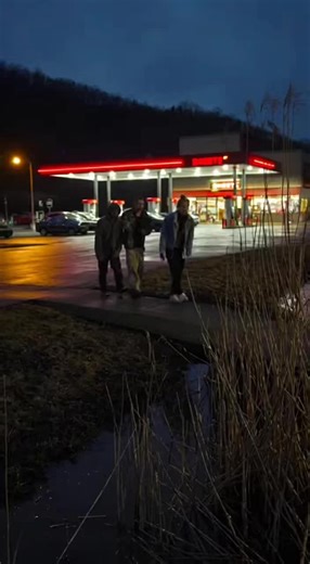 Steve Irwin ventures deep inside Sabraton West Virginia and encounters the spring emergence of the elusive Appalachian Tweaker #morgantownwv #wvu #sheetz #westvirginia