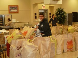 Food Drive Sunday to Fill Shelves of Local Food Pantries