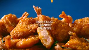 Around here, there's a saying we like to use when populating platters: Don't skimp on the shrimp. 🙌🍤 And with tasty offerings like Buffalo Shrimp Wings, Stuffed Sweet 'N Sour Spicy Shrimp and Jumbo Coconut Shrimp, it's easy to fill your plate with big flavour. If you agree that this practice is shrimply the best, tag us in your M&M Food Market pics using the hashtag #realfoodforrealmoments. Shop shrimp > https://bit.ly/3YpDEKB | M&M Food Market