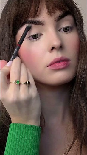 How To: EMILY IN PARIS French Girl Makeup🥐🍷🇫🇷